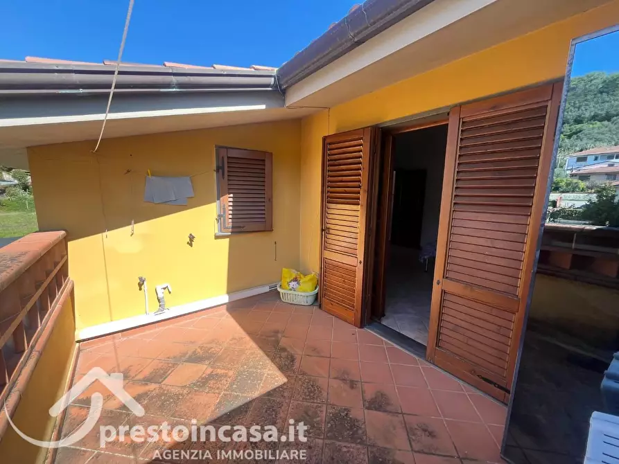 Immagine 48 di Villa in vendita  a Massarosa