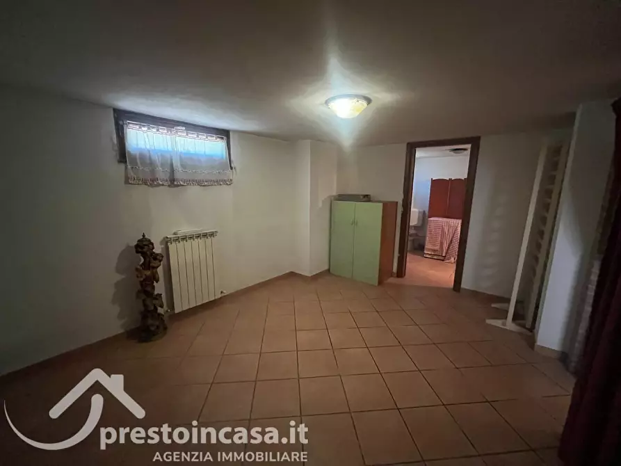 Immagine 36 di Villa in vendita  a Massarosa