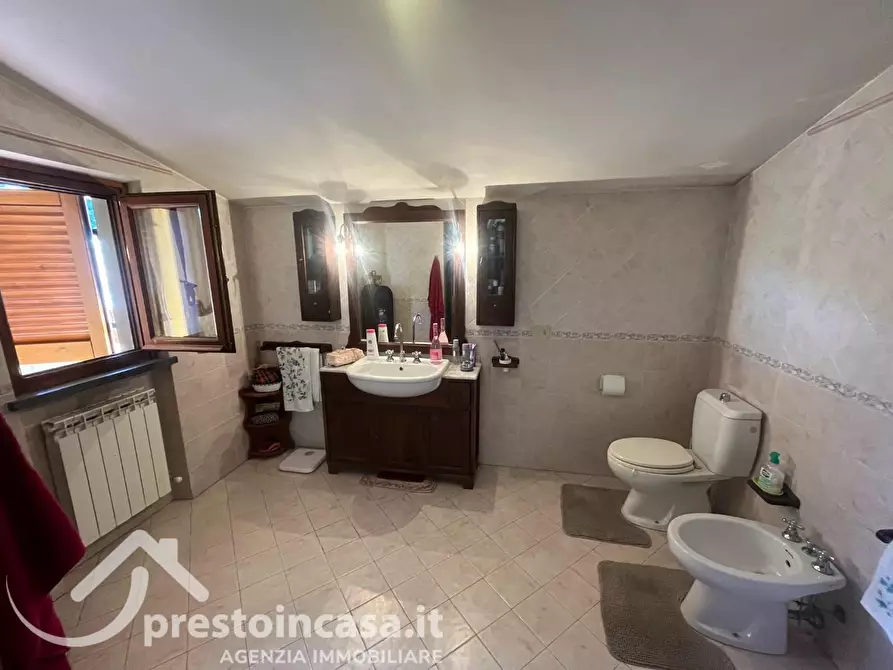 Immagine 41 di Villa in vendita  a Massarosa