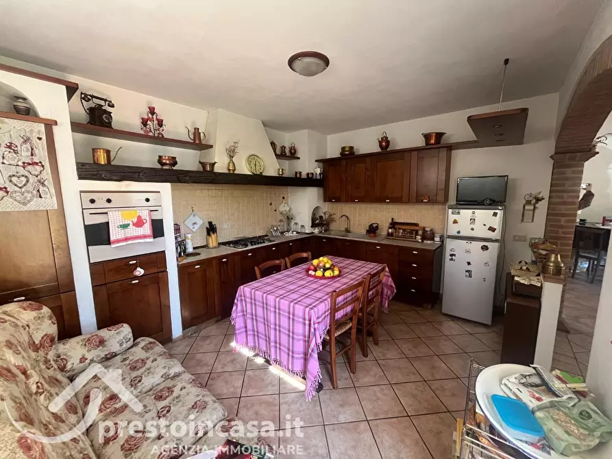 Immagine 12 di Villa in vendita  a Massarosa