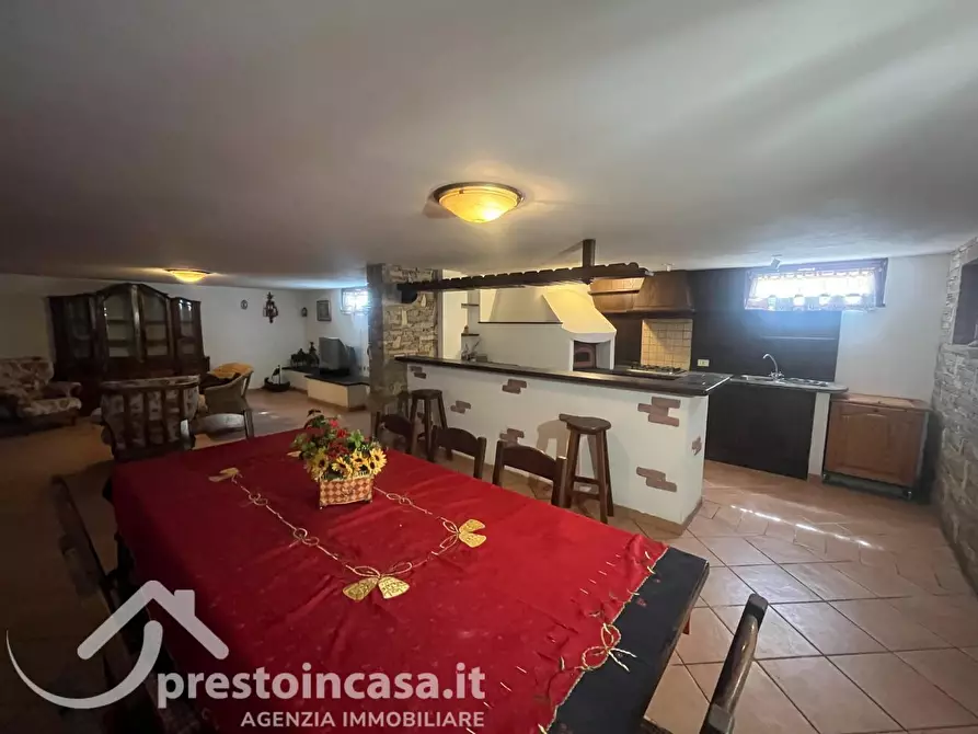 Immagine 30 di Villa in vendita  a Massarosa