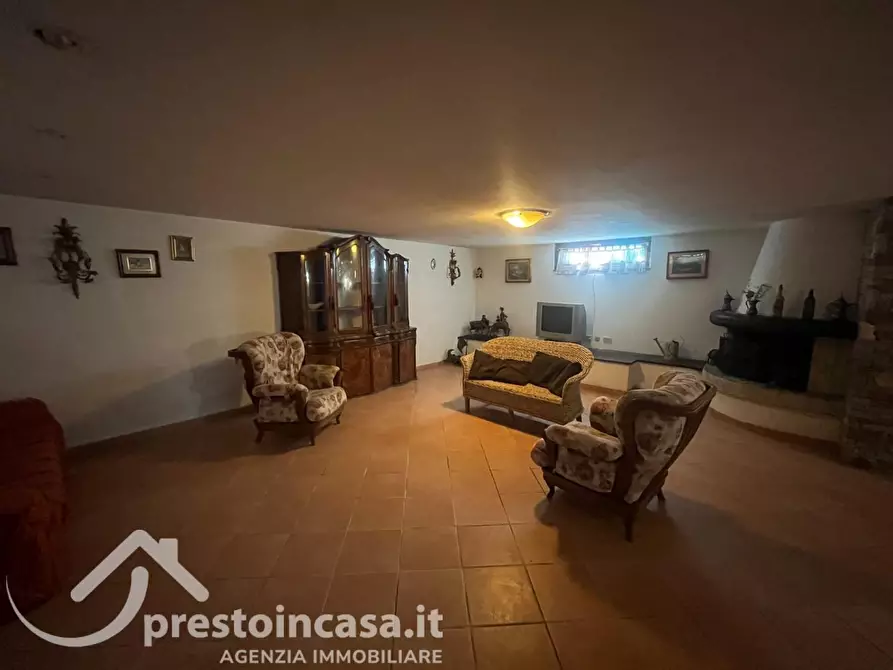 Immagine 28 di Villa in vendita  a Massarosa