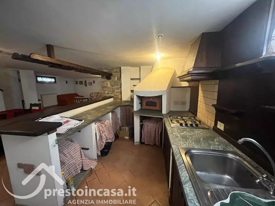 Immagine 32 di Villa in vendita  a Massarosa