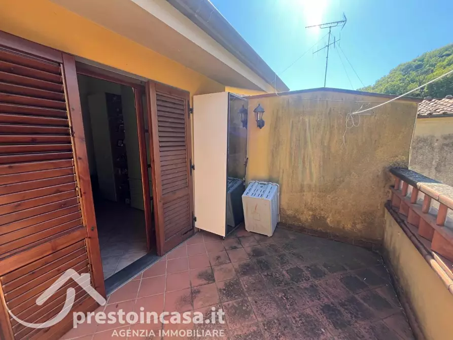 Immagine 47 di Villa in vendita  a Massarosa