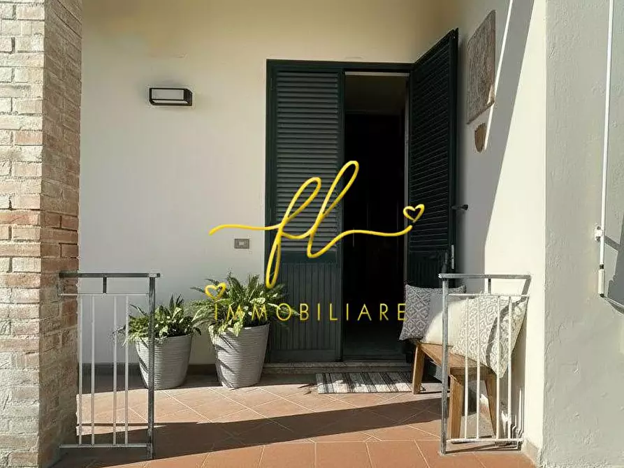 Immagine 2 di Casa bifamiliare in vendita  a Pomarance