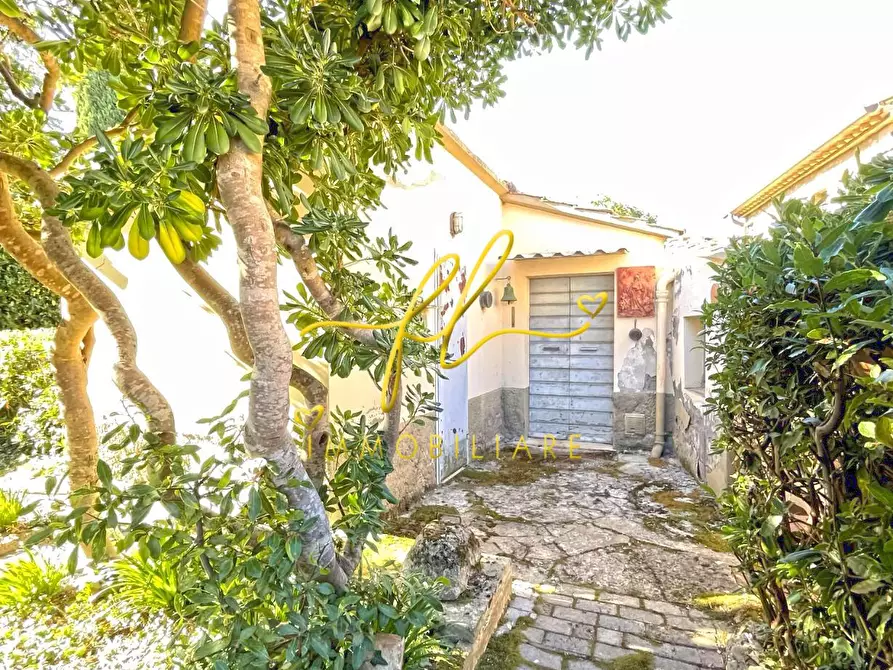 Immagine 23 di Casa bifamiliare in vendita  a Pomarance