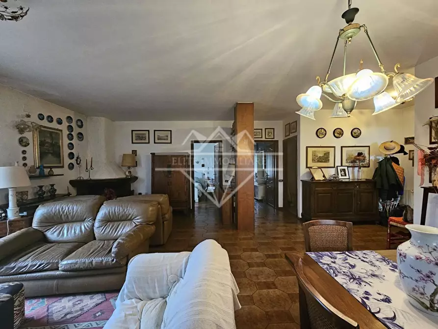 Immagine 3 di Appartamento in vendita  a Massa