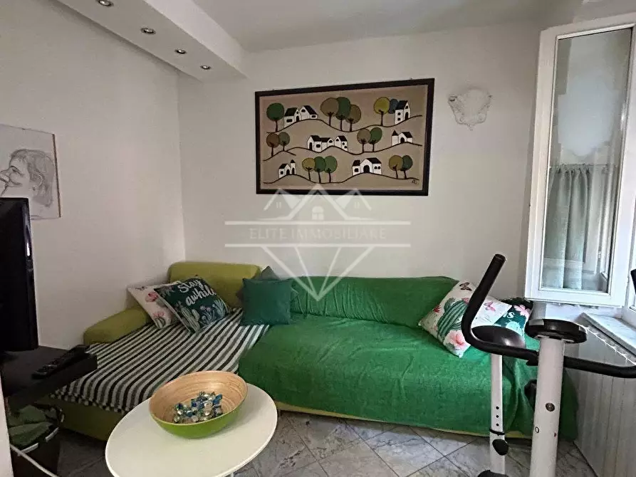 Immagine 2 di Appartamento in affitto  a Carrara