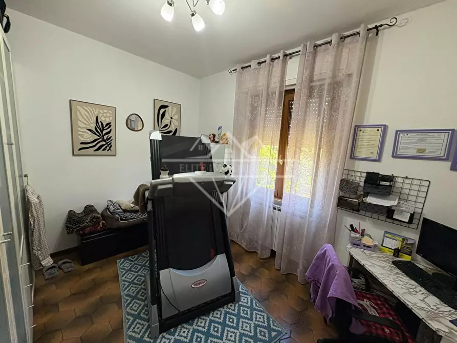 Immagine 12 di Appartamento in vendita  a Castelnuovo Magra