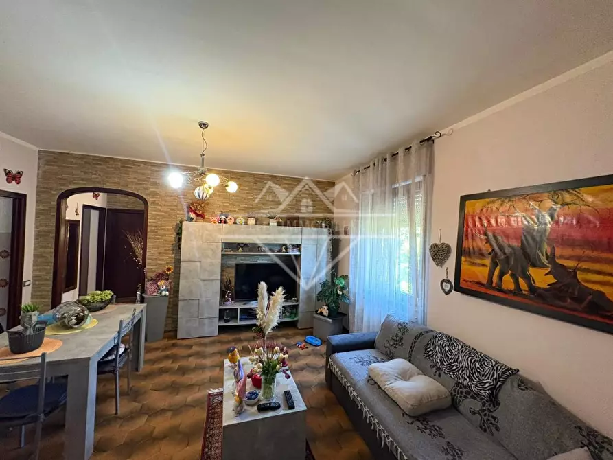 Immagine 1 di Appartamento in vendita  a Castelnuovo Magra
