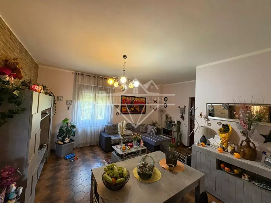 Immagine 2 di Appartamento in vendita  a Castelnuovo Magra
