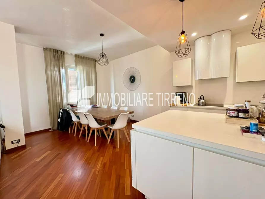 Immagine 5 di Appartamento in vendita  a Massa