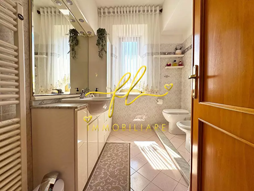 Immagine 12 di Appartamento in vendita  a Cecina