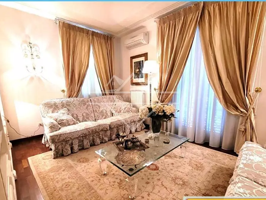 Immagine 4 di Appartamento in vendita  a Massa