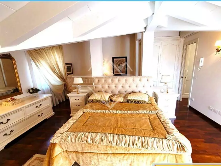 Immagine 18 di Appartamento in vendita  a Massa