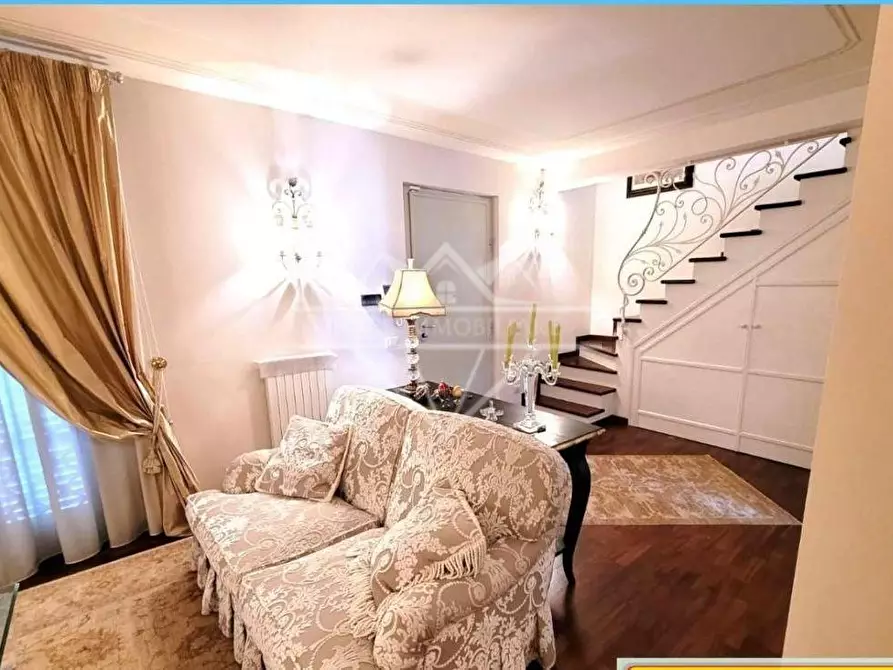 Immagine 6 di Appartamento in vendita  a Massa