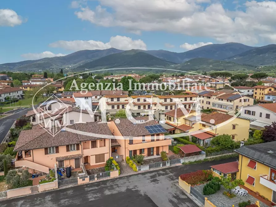 Immagine 2 di Appartamento in vendita  a Bientina