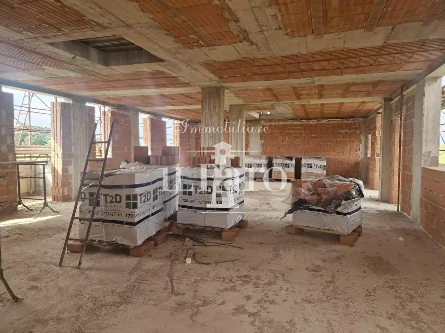 Immagine 16 di Villetta a schiera in vendita  a Campi Bisenzio