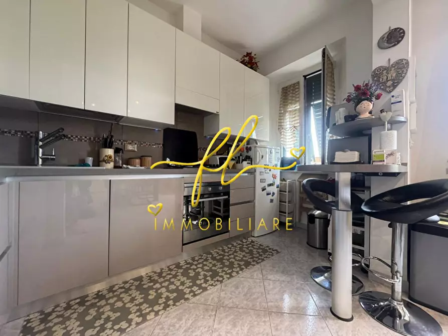 Immagine 11 di Appartamento in vendita  a Livorno