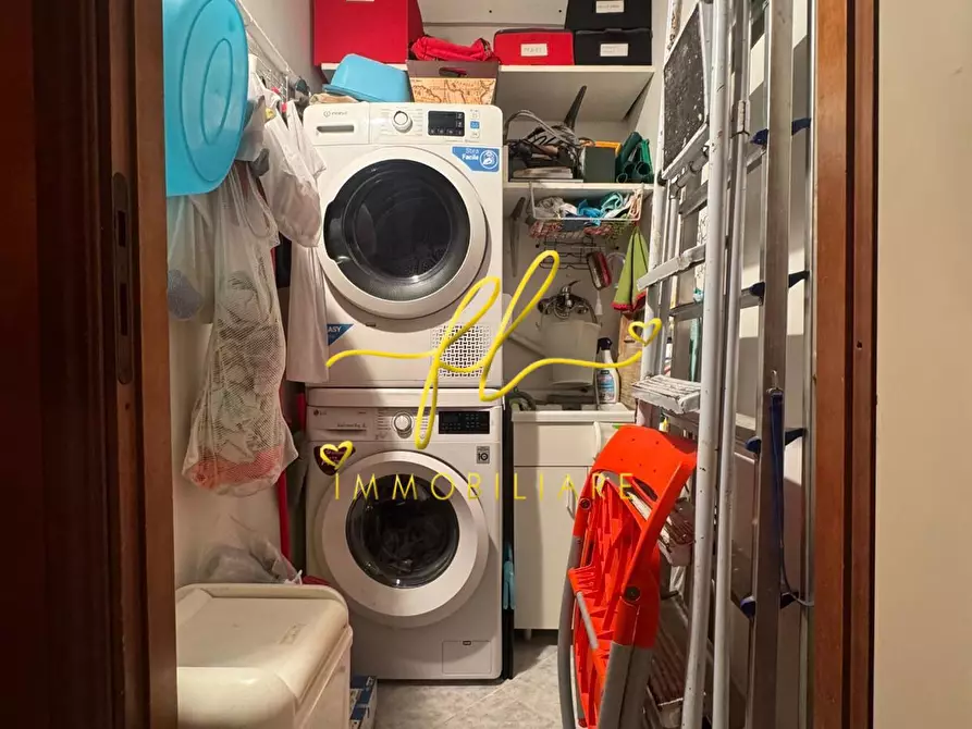 Immagine 23 di Appartamento in vendita  a Livorno