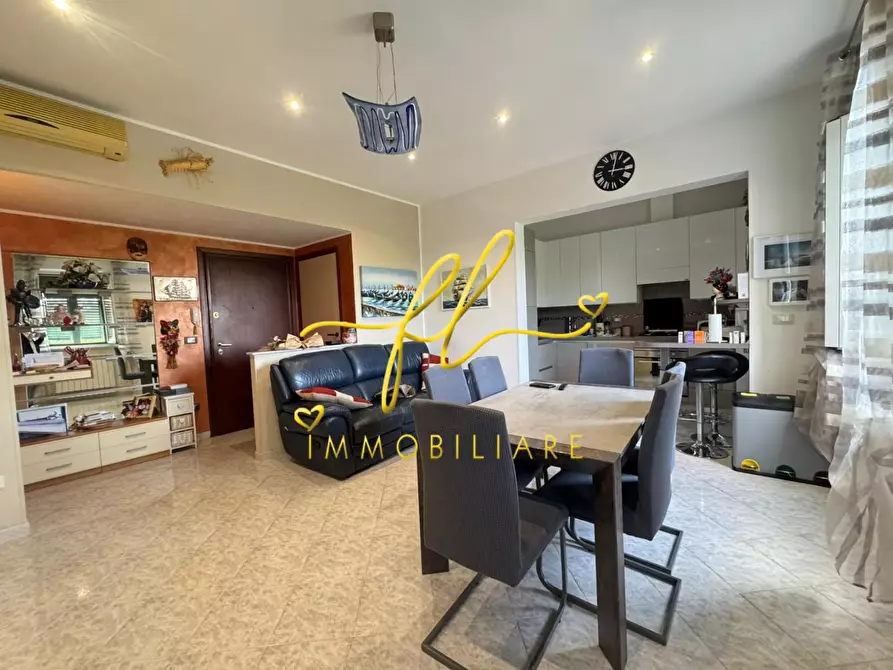 Immagine 3 di Appartamento in vendita  a Livorno