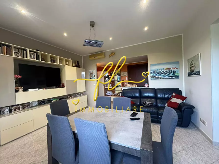 Immagine 2 di Appartamento in vendita  a Livorno