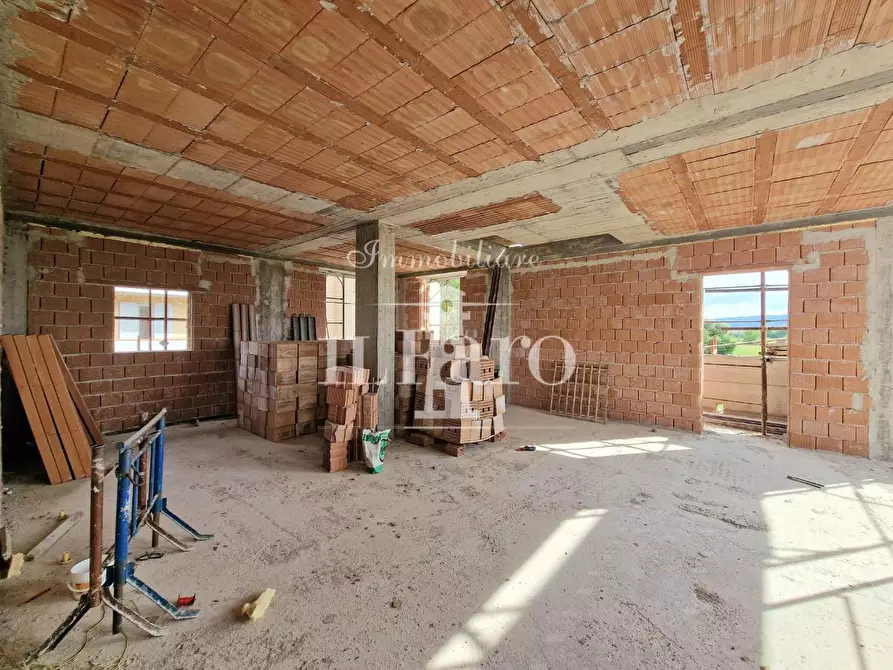 Immagine 9 di Villetta a schiera in vendita  a Campi Bisenzio