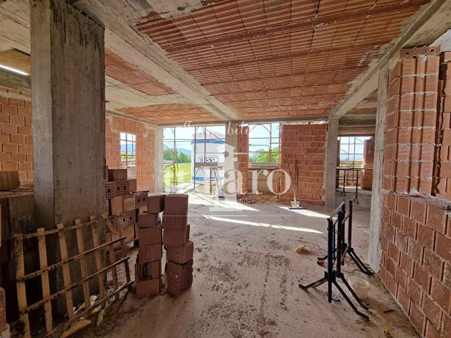 Immagine 14 di Villetta a schiera in vendita  a Campi Bisenzio