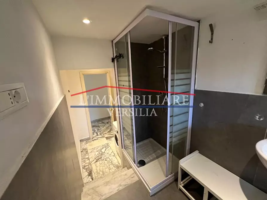 Immagine 18 di Appartamento in vendita  a Carrara