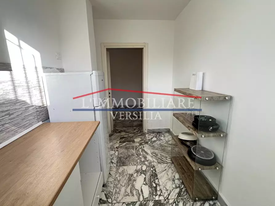 Immagine 3 di Appartamento in vendita  a Carrara