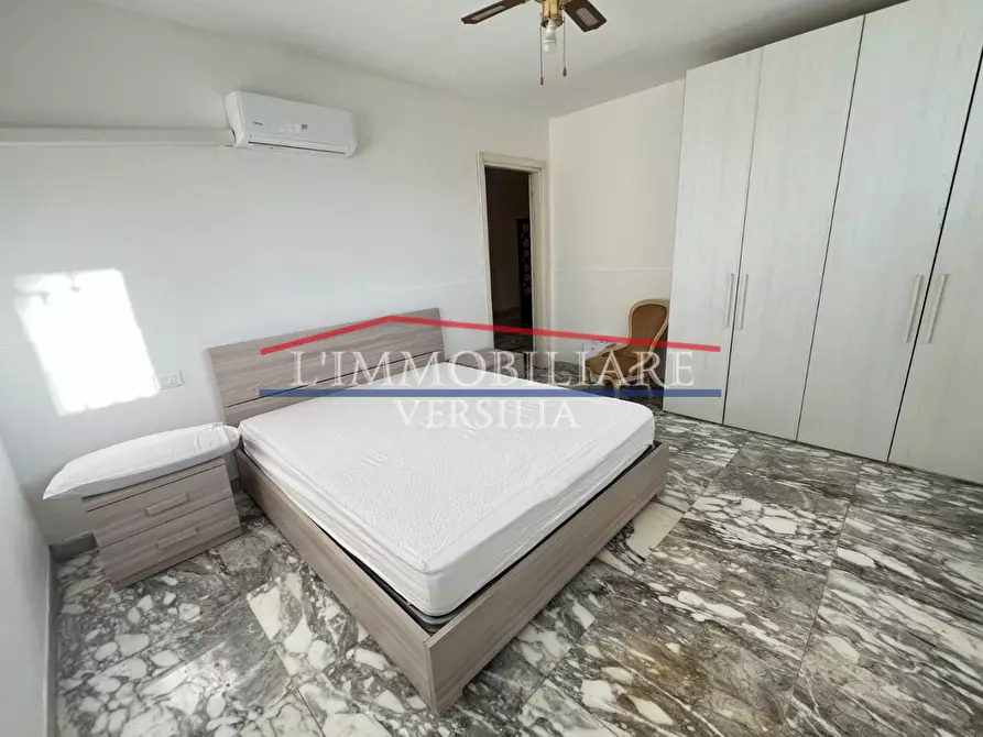 Immagine 10 di Appartamento in vendita  a Carrara