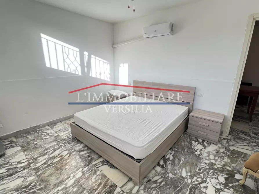 Immagine 11 di Appartamento in vendita  a Carrara