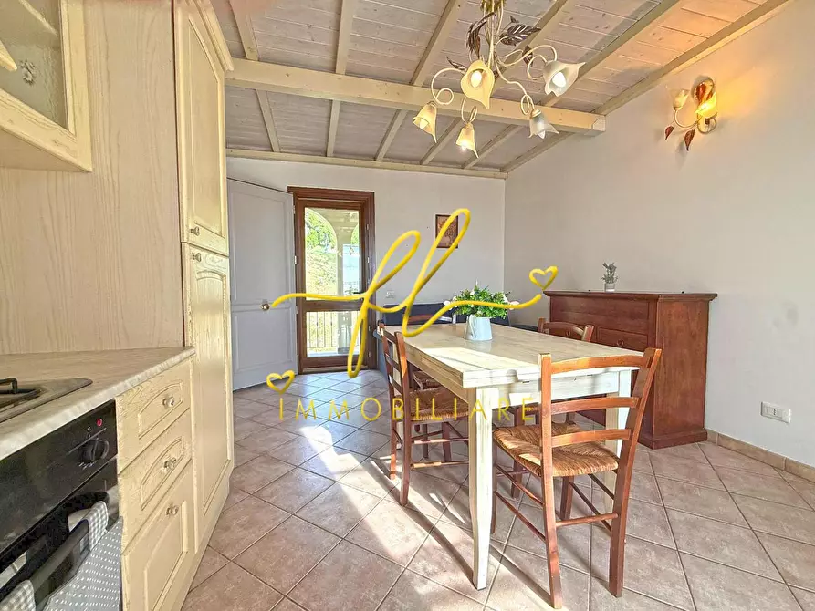 Immagine 7 di Appartamento in vendita  a Guardistallo