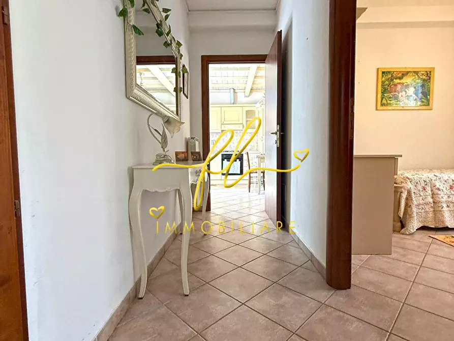 Immagine 10 di Appartamento in vendita  a Guardistallo