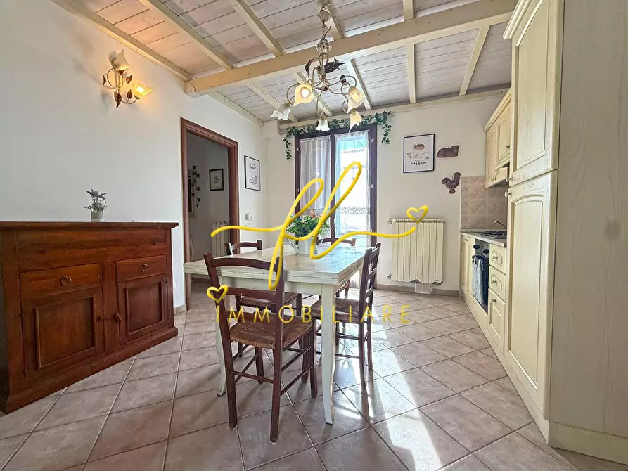 Immagine 5 di Appartamento in vendita  a Guardistallo