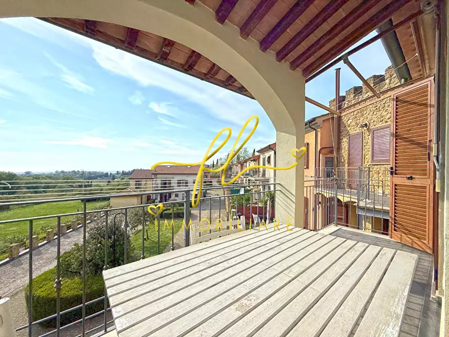 Immagine 2 di Appartamento in vendita  a Guardistallo