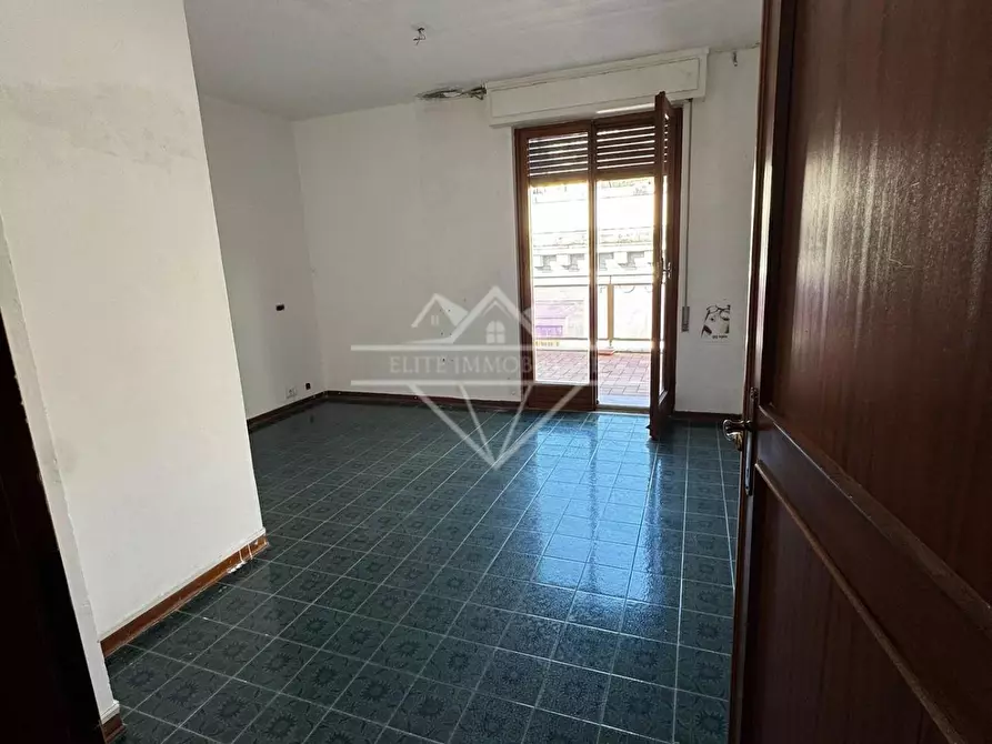 Immagine 10 di Appartamento in vendita  a Carrara