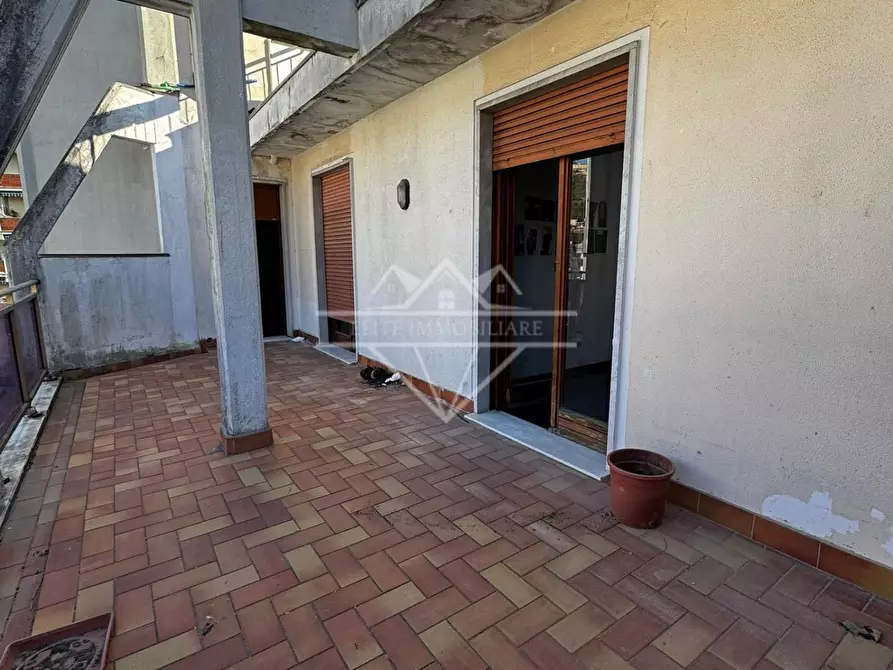 Immagine 3 di Appartamento in vendita  a Carrara