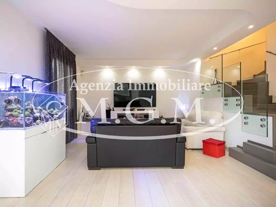 Immagine 10 di Villetta a schiera in vendita  a Santa Maria A Monte