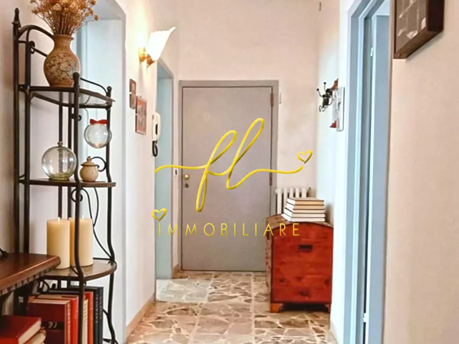 Immagine 2 di Appartamento in vendita  a Pomarance