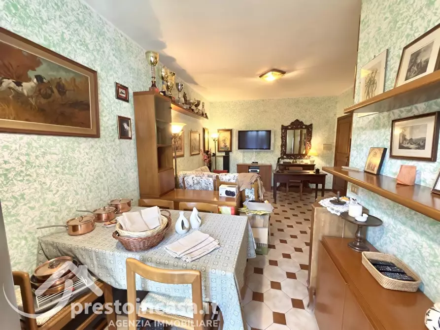 Immagine 3 di Appartamento in vendita  a Viareggio