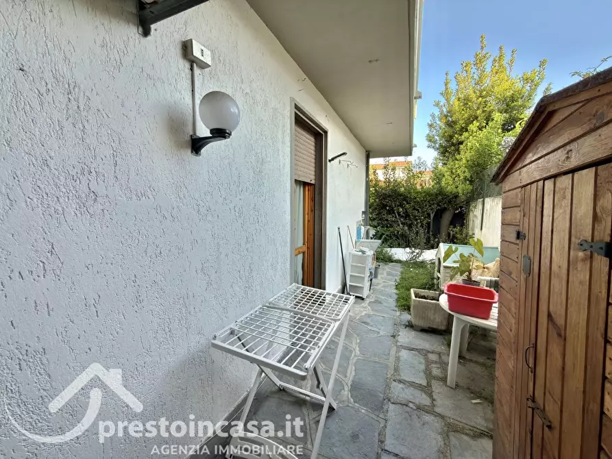 Immagine 30 di Appartamento in vendita  a Viareggio