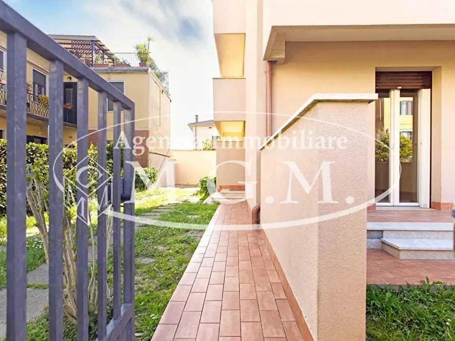 Immagine 1 di Appartamento in vendita  a Pontedera