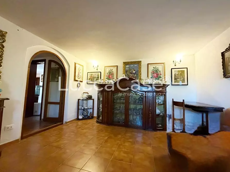 Immagine 36 di Villa in vendita  a Capannori