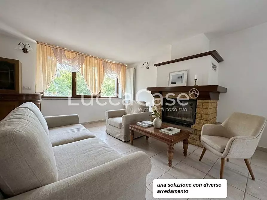 Immagine 29 di Villa in vendita  a Capannori