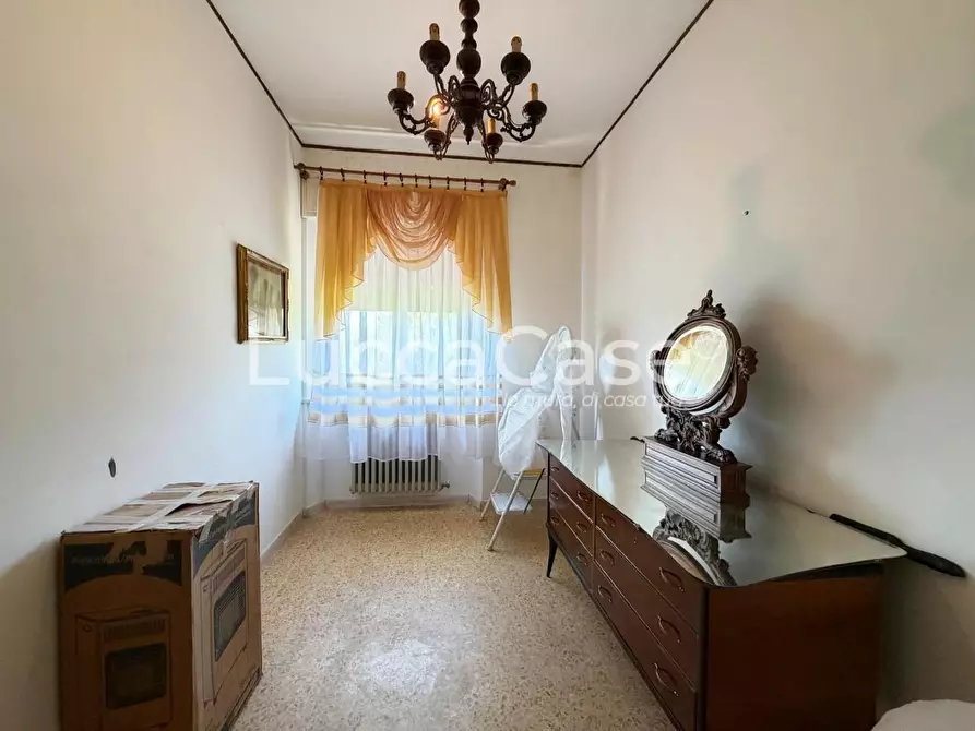 Immagine 18 di Villa in vendita  a Capannori