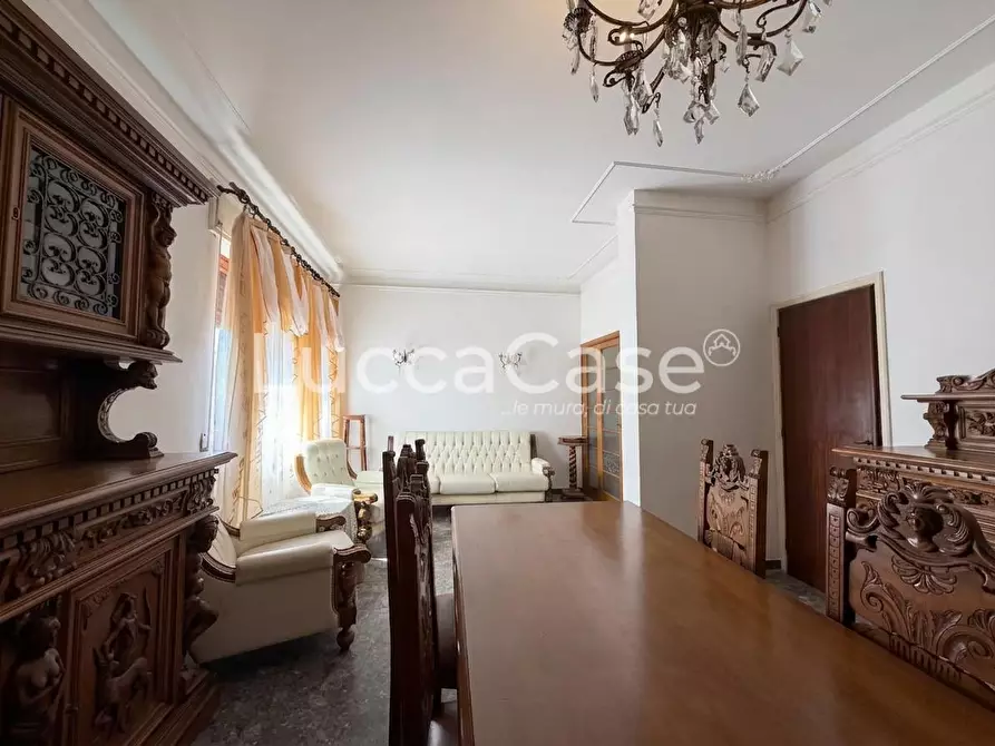 Immagine 1 di Villa in vendita  a Capannori