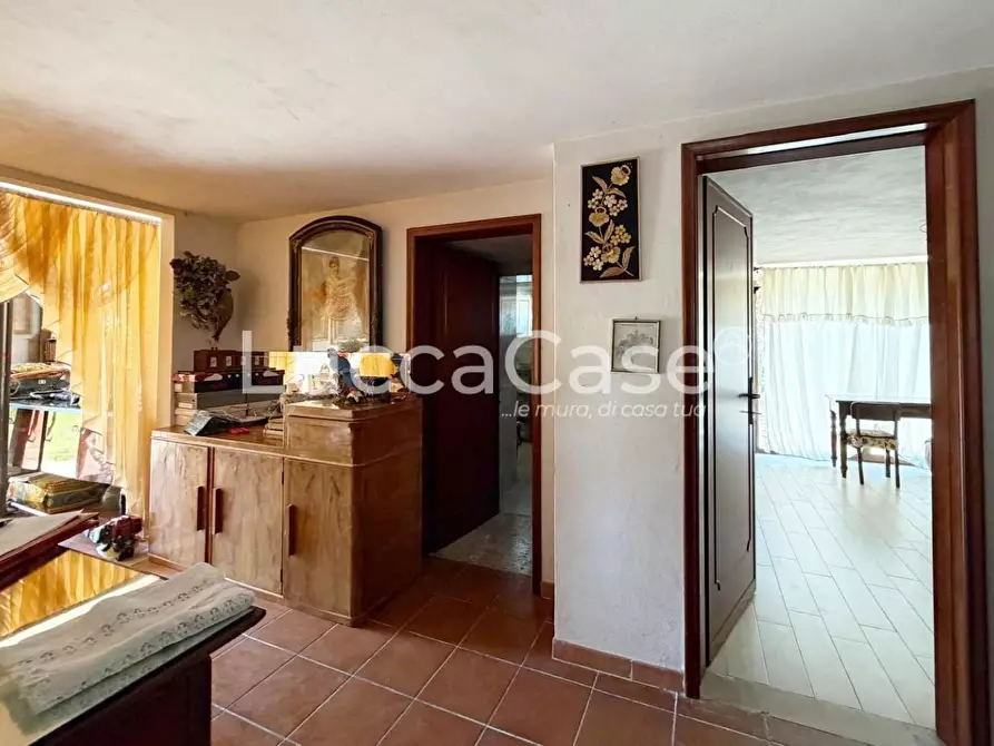 Immagine 37 di Villa in vendita  a Capannori