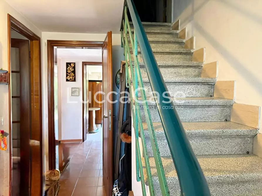 Immagine 23 di Villa in vendita  a Capannori
