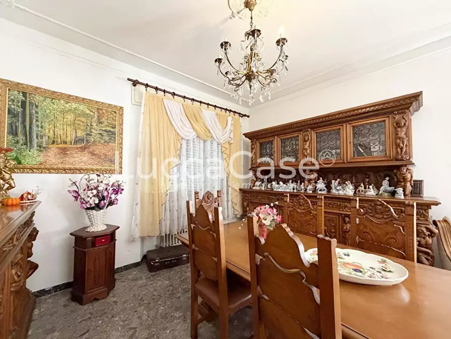 Immagine 4 di Villa in vendita  a Capannori